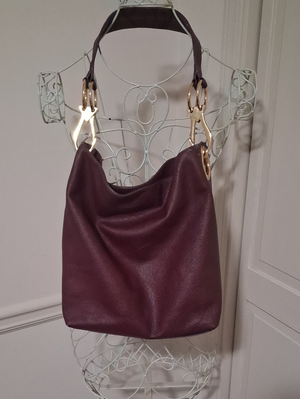 Women's Leather Shoulder Bag in Deep Plum with Gold Hardware